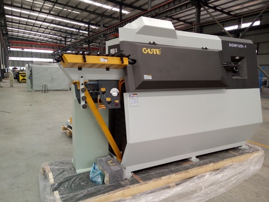 CNC de Servobesturing van de de Stijgbeugelbuigmachine van de Rolbar
